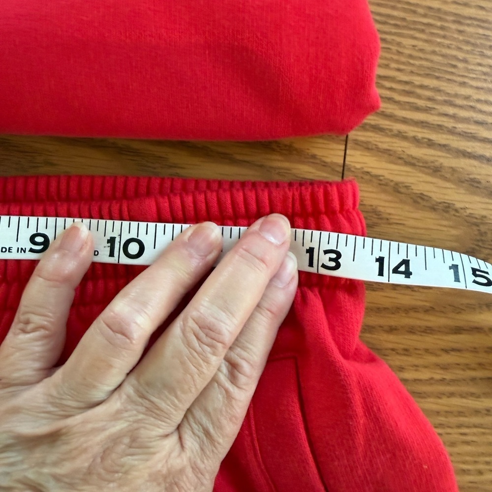 VTG Liz Red Sweatshirt and Pants Set - Picture 9 of 16